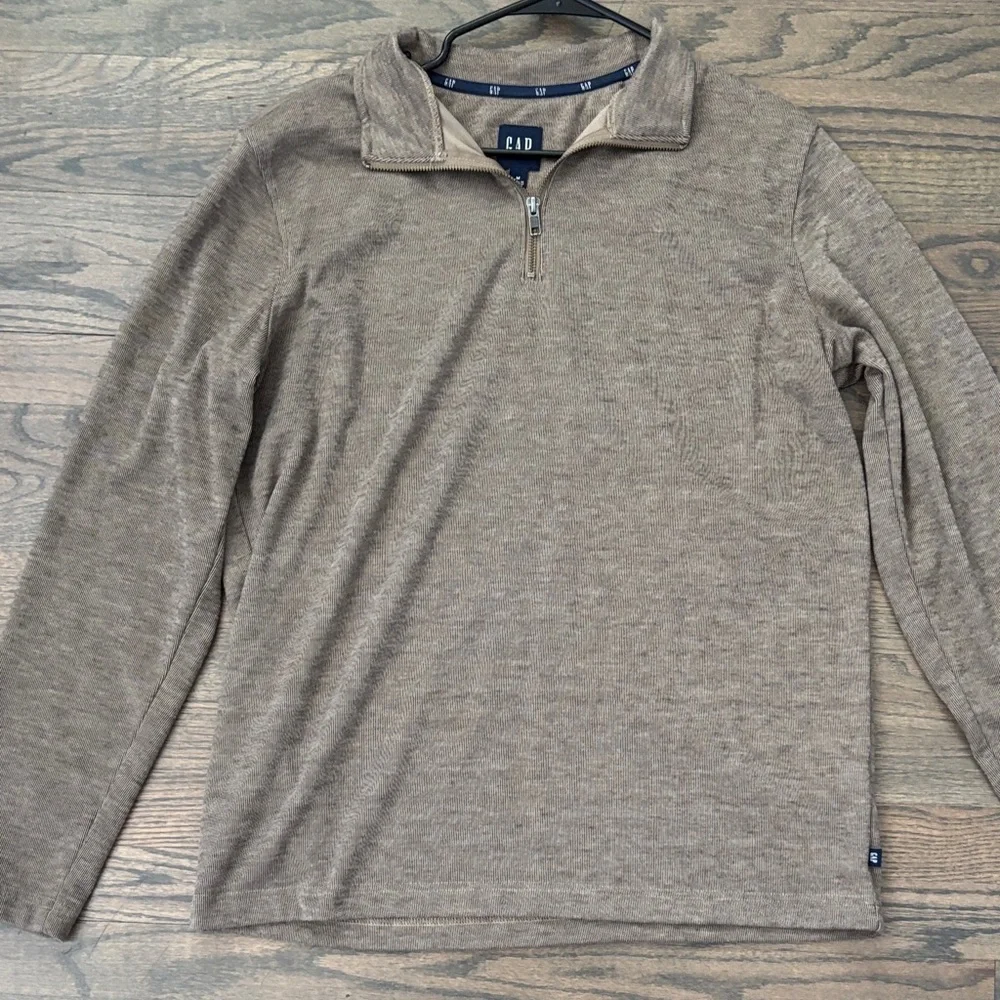 GAP Men's Half-Zip Pullover in Taupe